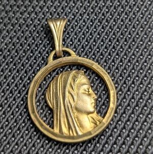 🐦3 For $35!🐦Gold Tone Madonna  Pendant  Virgin Mary Minimalist Religious